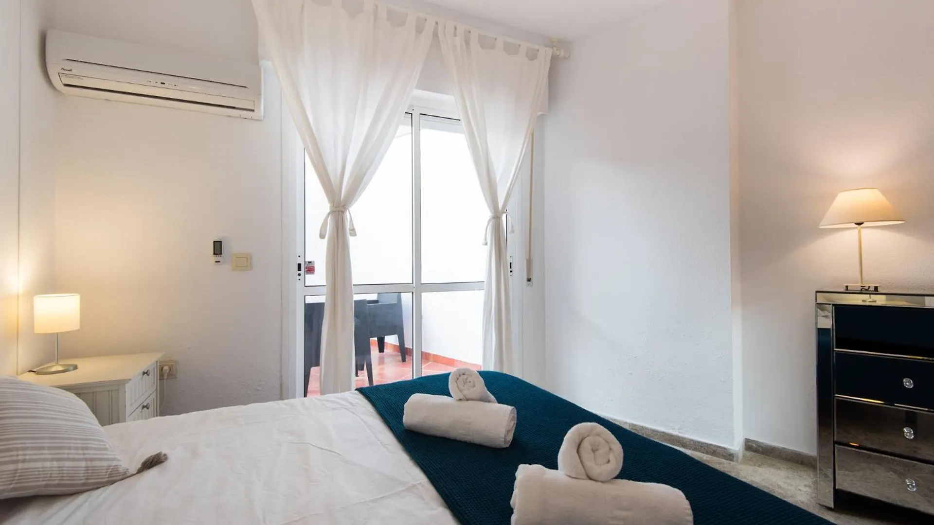 Atarazanas River Road Apartment Malaga Spain