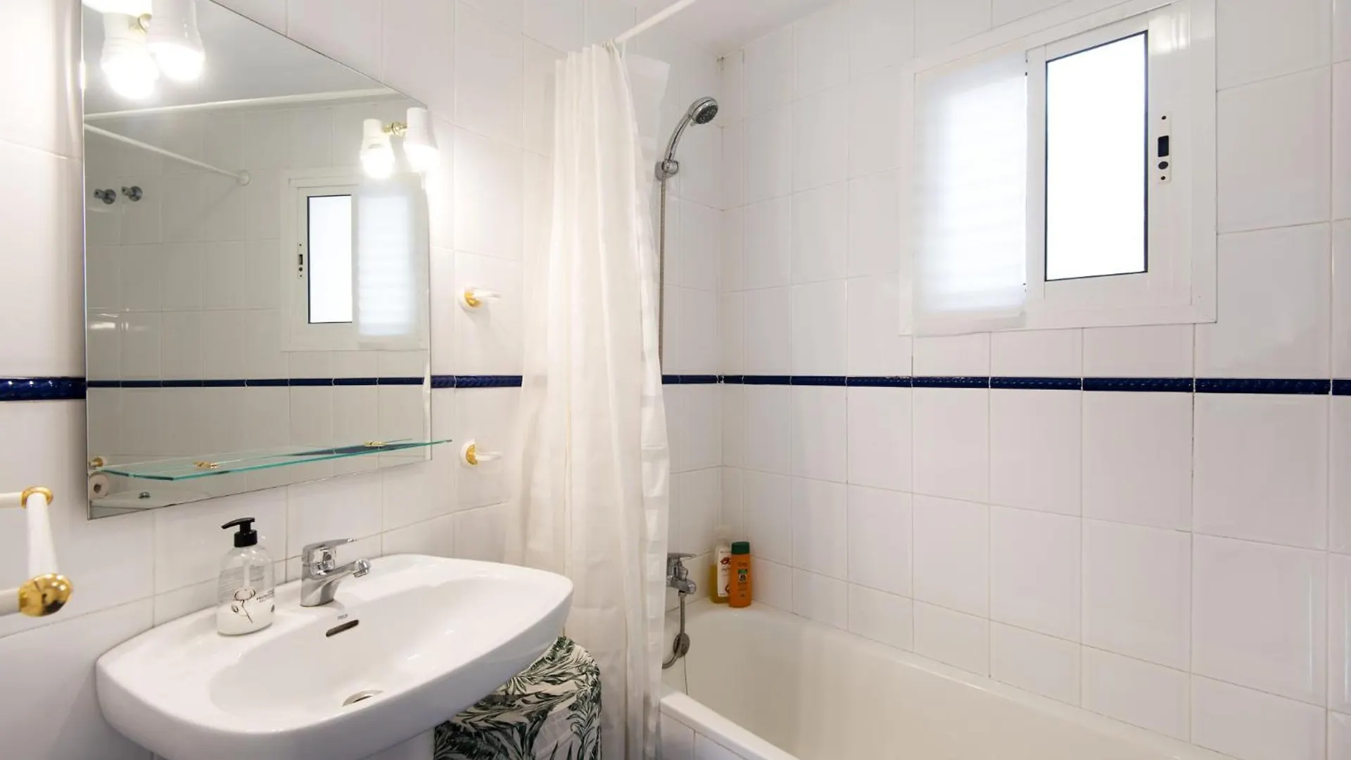 Atarazanas River Road Apartment Malaga Spain