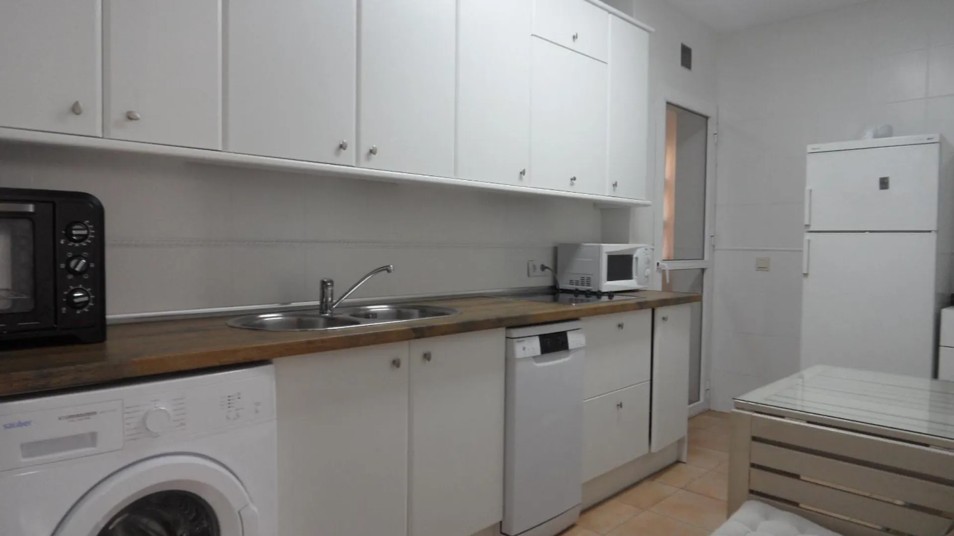 Atarazanas River Road Apartment Malaga 0*,  Spain