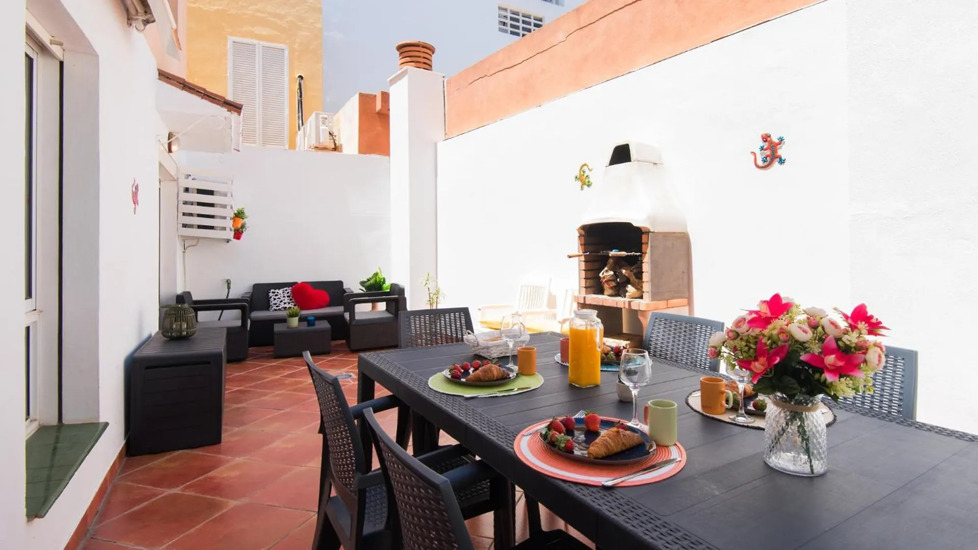 Atarazanas River Road Apartment Málaga 0*,  İspanya