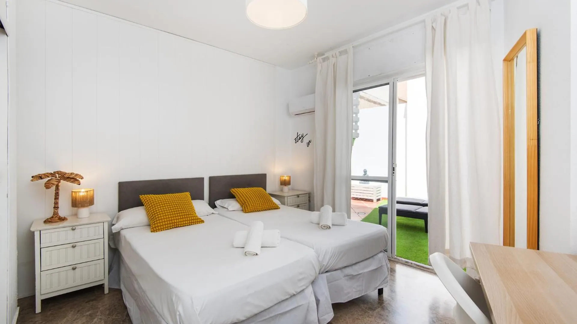 Atarazanas River Road Apartment Málaga 0*,  İspanya